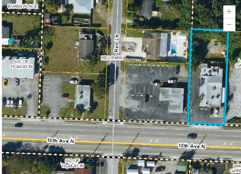 3801 10th Ave N, Palm Springs, FL à vendre - Photo du bâtiment - Image 2 de 4