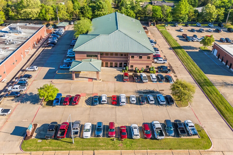 1902 Moores Ln, Texarkana, TX for lease - Building Photo - Image 2 of 6