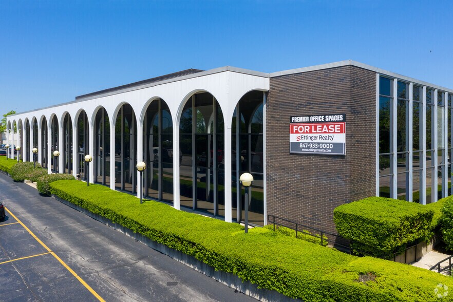 7101 N Cicero Ave, Lincolnwood, IL à louer - Photo principale - Image 1 de 5