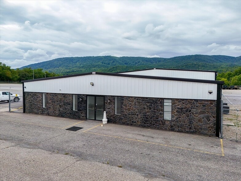 1062 Mountain View Church Rd, Blue Ridge, VA for lease - Building Photo - Image 2 of 25