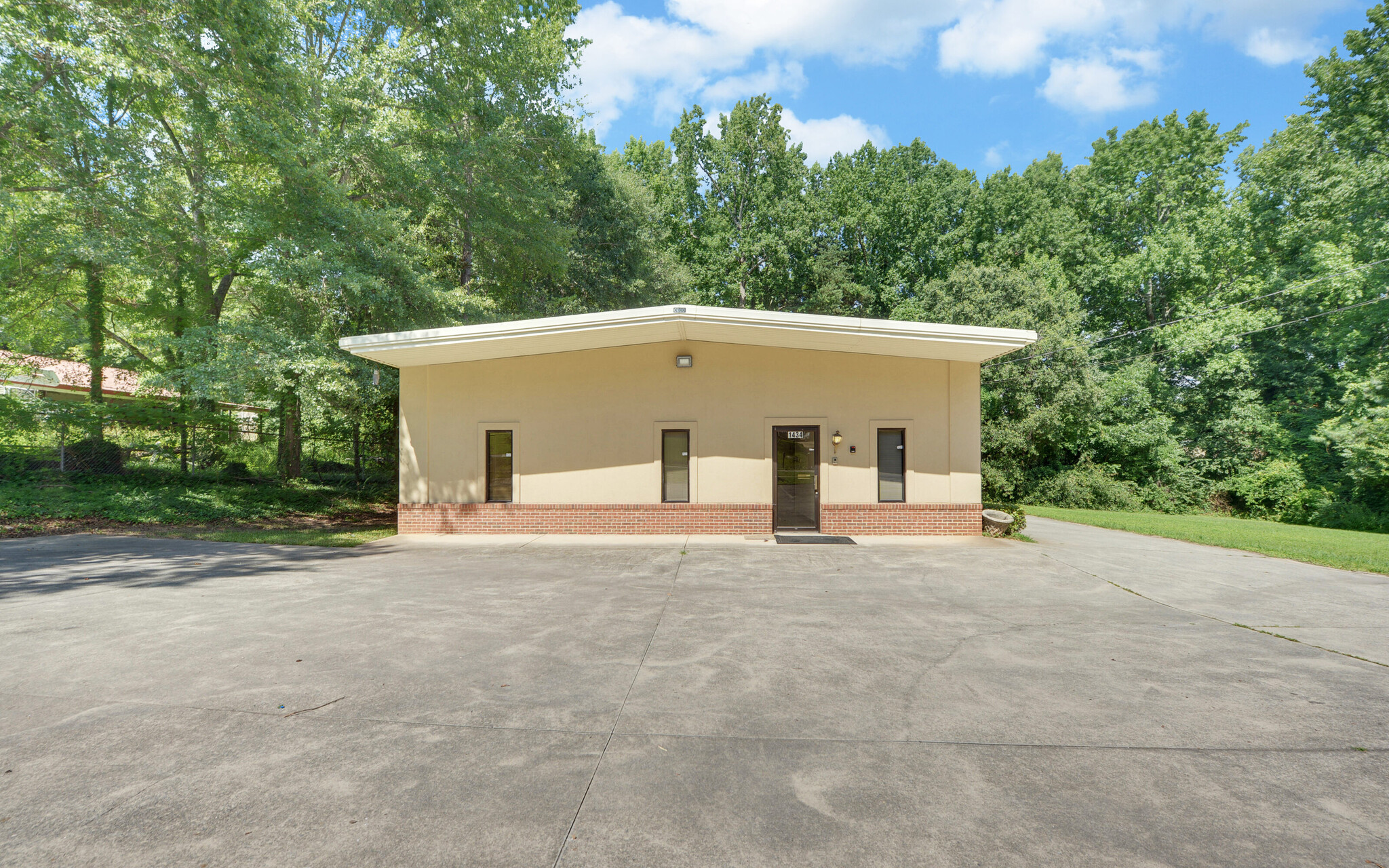 1434 Hudgins Dr, Gainesville, GA à vendre Photo principale- Image 1 de 1