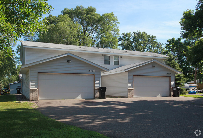 5601-5607 4th St NE, Fridley, MN à vendre - Photo principale - Image 1 de 1