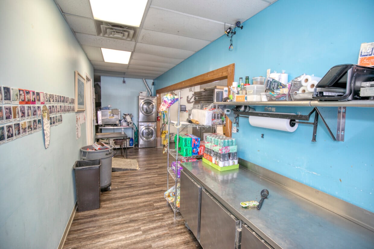 5242 Olde Towne Rd, Williamsburg, VA for lease Interior Photo- Image 1 of 10