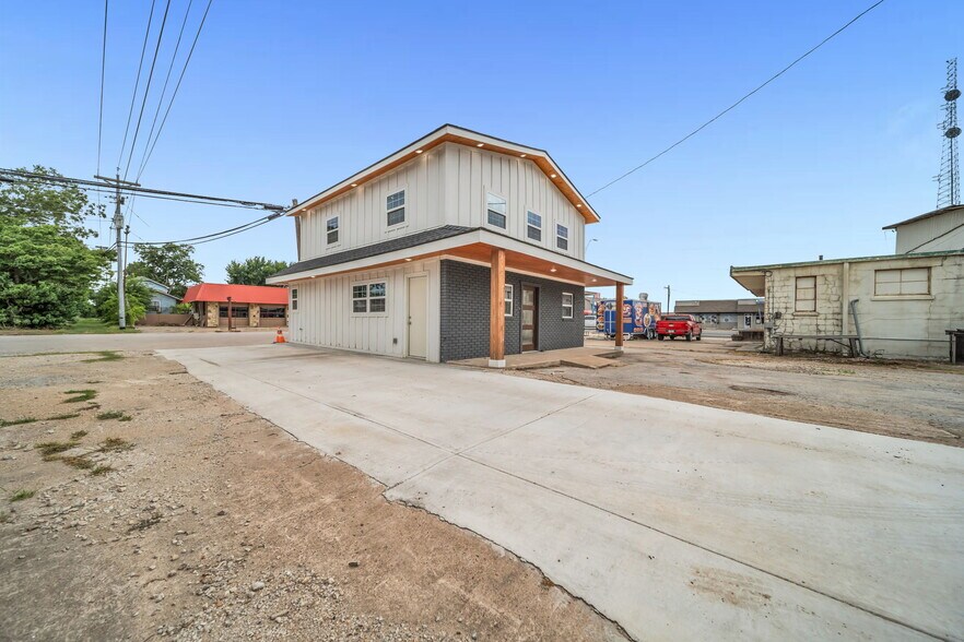 Building A, Giddings, TX à vendre - Photo du bâtiment - Image 3 de 5