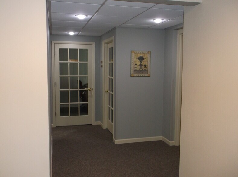 601 Oregon St, Oshkosh, WI à louer - Photo intérieure - Image 3 de 25