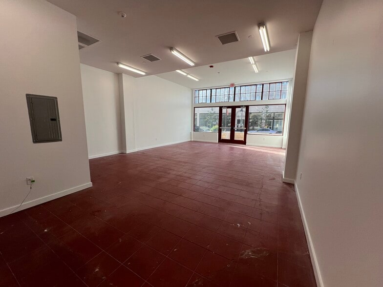 104 E Central Ave, Temple, TX for lease - Interior Photo - Image 3 of 10