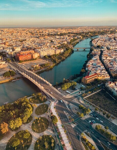 Palillos Dieciocho, Alcala de Guadaira, Polígonos, SEVILLA, Sevilla à louer - Photo du bâtiment - Image 3 de 8