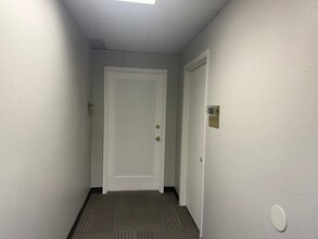 2090 E 104th Ave, Thornton, CO for lease Lobby- Image 1 of 10