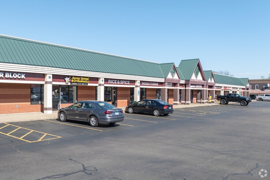 1200 W Main St, Peoria, IL à louer - Photo du bâtiment - Image 3 de 4