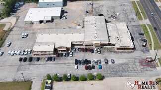 Plus de détails pour 1717 N Frazier St, Conroe, TX - Commerce de détail à louer