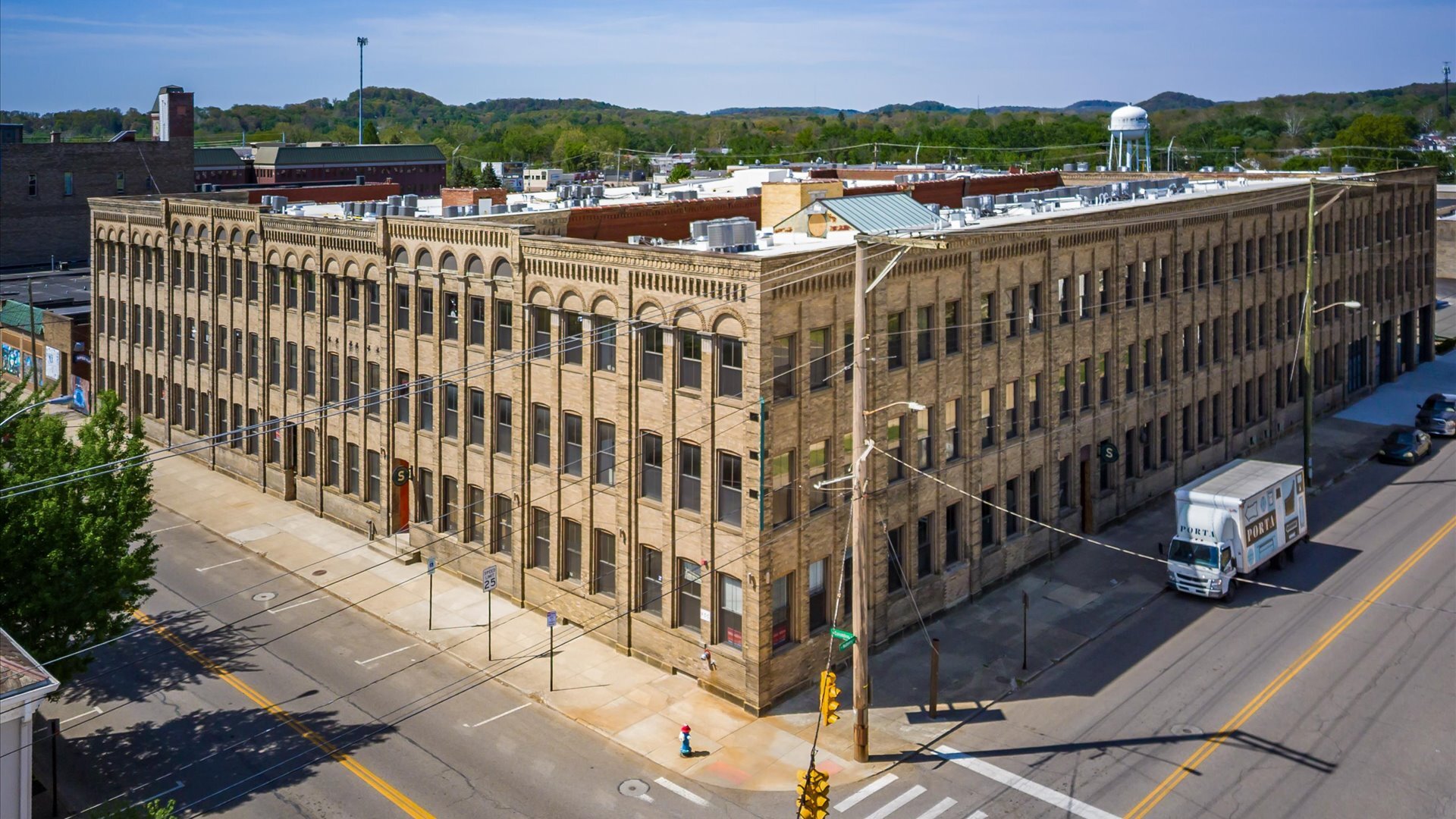 219 N Columbus St, Lancaster, OH à louer Photo principale- Image 1 de 15