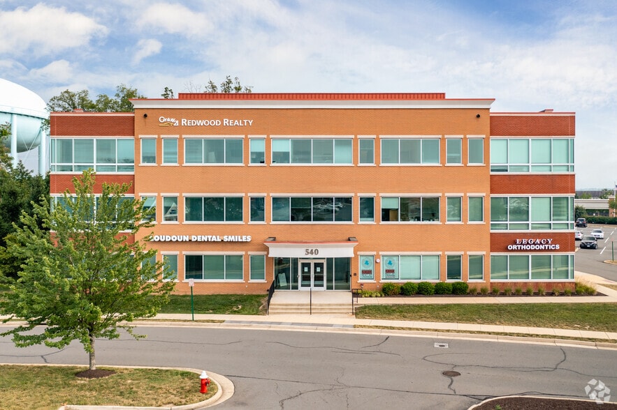 540 Fort Evans Rd NE, Leesburg, VA à louer - Photo du bâtiment - Image 3 de 6