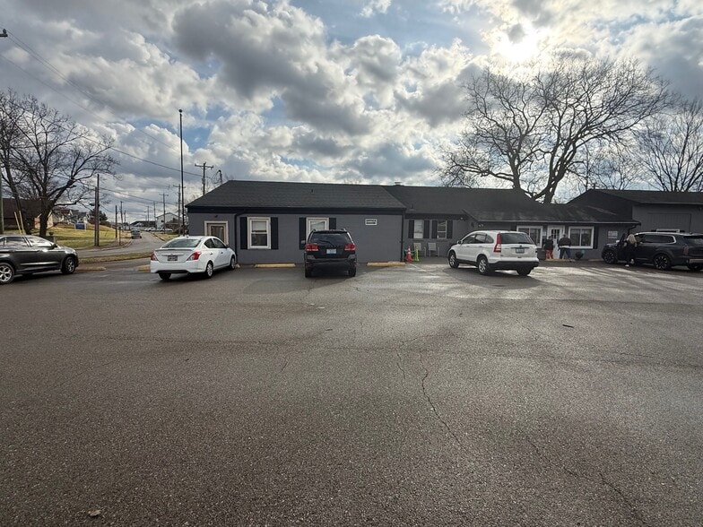 112 Renshaw Ave, Highland Heights, KY for lease - Building Photo - Image 2 of 5