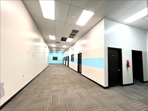 675 W Rankin Rd, Houston, TX for sale Interior Photo- Image 2 of 19