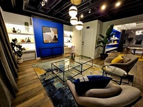 344 E 59th St, New York, NY for lease Interior Photo- Image 1 of 4