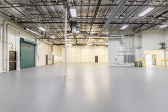 10237-10239 Flanders Ct, San Diego, CA à louer Photo intérieure- Image 2 de 6