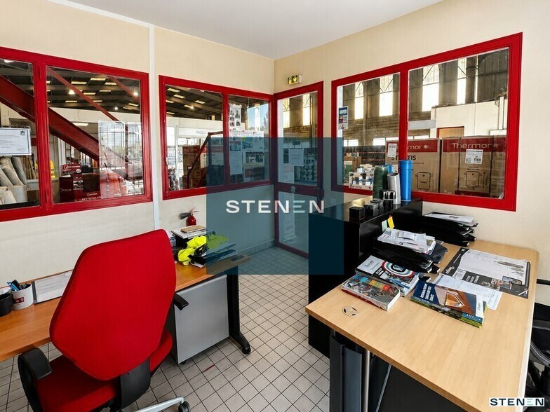 Industrial in Avignon for lease - Interior Photo - Image 3 of 4