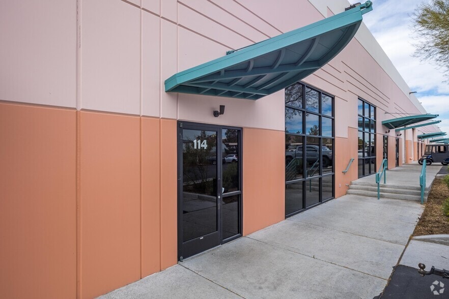 3013 N Rancho Dr, Las Vegas, NV for lease - Building Photo - Image 3 of 12