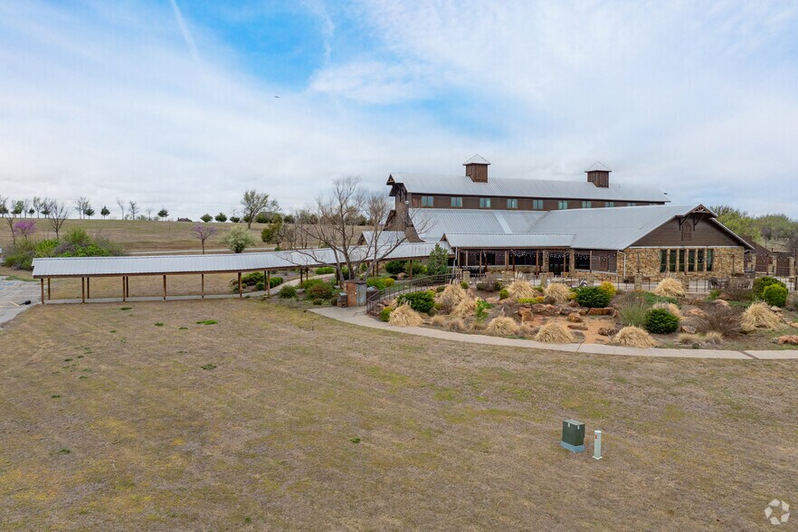 468 SW 24th Ave, Goldsby, OK à vendre - Photo du bâtiment - Image 2 de 29