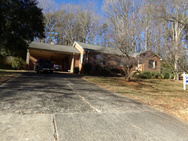5514 Grafton Pl, Charlotte, NC à vendre - Photo du bâtiment - Image 2 de 4