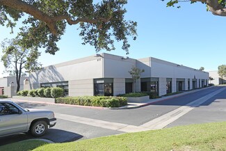 Plus de détails pour 411 N Lombard St, Oxnard, CA - Local d'activités à louer