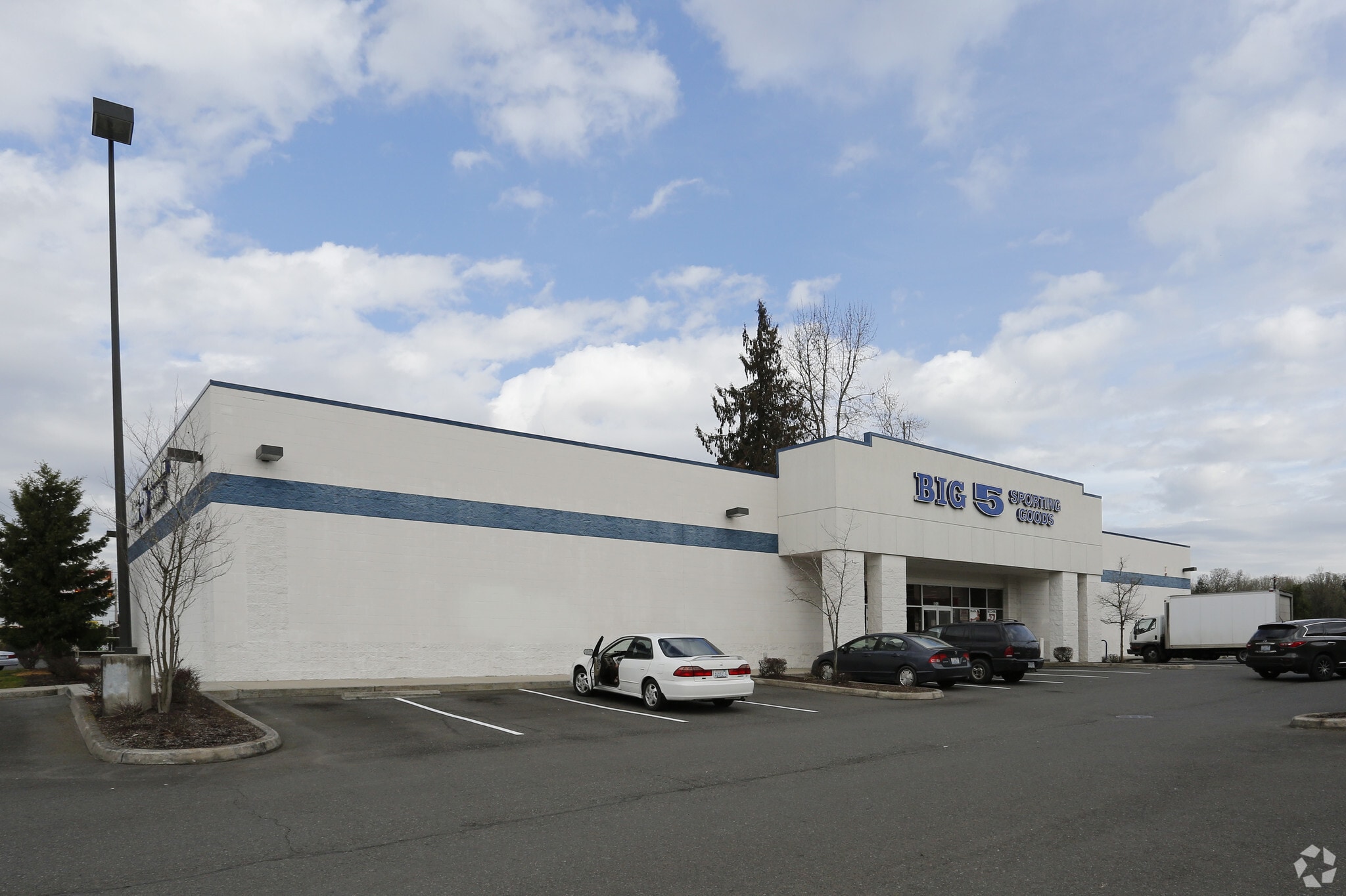 8313 NE Highway 99, Vancouver, WA for lease Primary Photo- Image 1 of 6