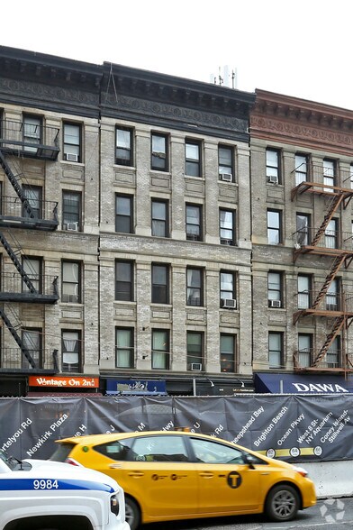 1750 Second Ave, New York, NY à vendre - Photo principale - Image 1 de 23