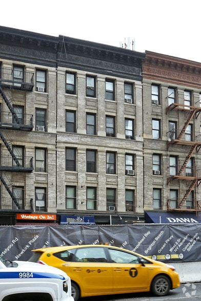 1750 Second Ave, New York, NY for sale - Primary Photo - Image 1 of 23