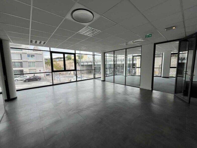 32 Rue Victor Lagrange, Lyon à louer - Photo du bâtiment - Image 3 de 16