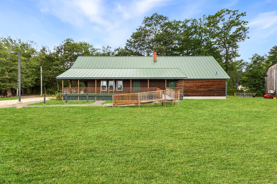 204 Gray Rd, Cumberland, ME for sale - Building Photo - Image 1 of 36
