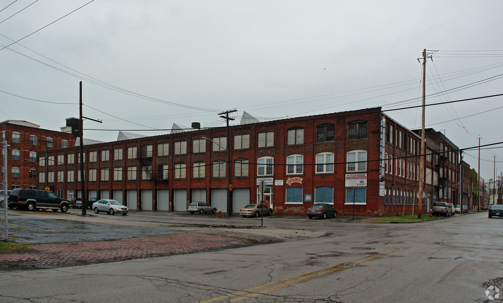 1281 E 38th St, Cleveland, OH for lease Primary Photo- Image 1 of 5