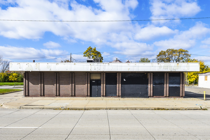 8121 Gratiot Ave, Detroit, MI à vendre - Photo du bâtiment - Image 3 de 8