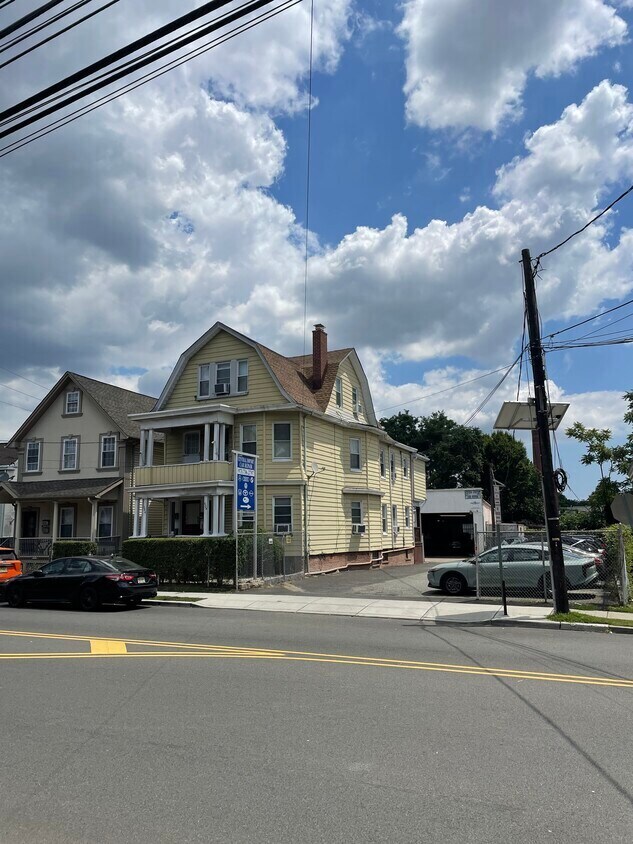 504 Valley Rd, West Orange, NJ for sale Primary Photo- Image 1 of 2