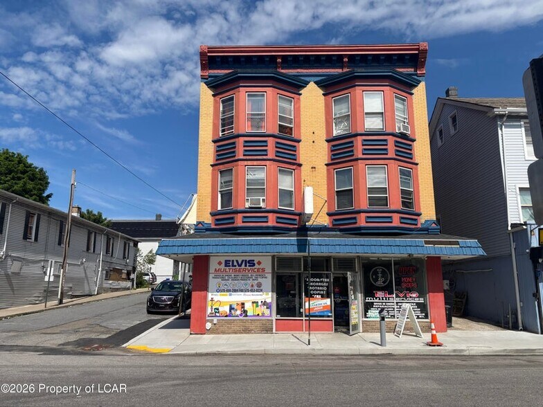 60-62 N Wyoming St, Hazleton, PA à vendre - Photo du bâtiment - Image 2 de 4