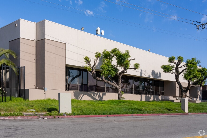 2851 E Las Hermanas St, Rancho Dominguez, CA for sale - Primary Photo - Image 1 of 1