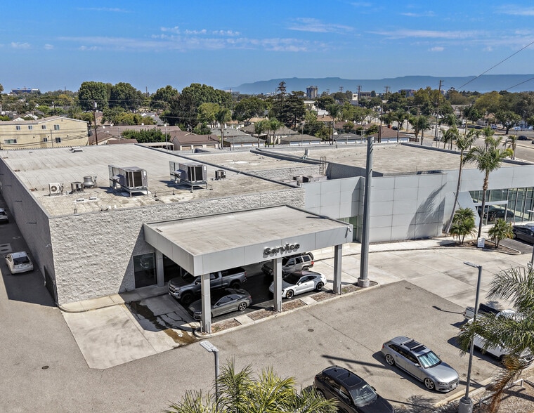 1919 N Lakewood Blvd, Long Beach, CA for sale - Building Photo - Image 1 of 17