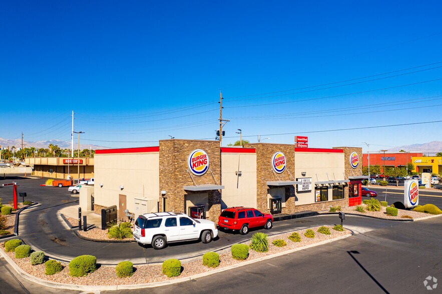 2300-2448 E Bonanza Rd, Las Vegas, NV à louer - Photo du bâtiment - Image 3 de 7