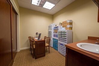 5121 Forest Dr, New Albany, OH for lease Interior Photo- Image 2 of 5