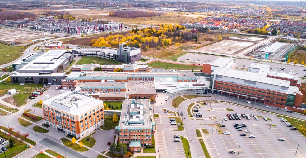 377 Church St, Markham, ON for lease - Building Photo - Image 2 of 5