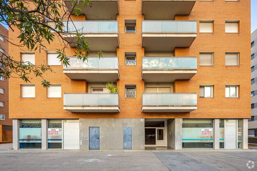 Carrer de Fortuna, 15, L'Hospitalet de Llobregat, Barcelona à louer - Photo du bâtiment - Image 3 de 6
