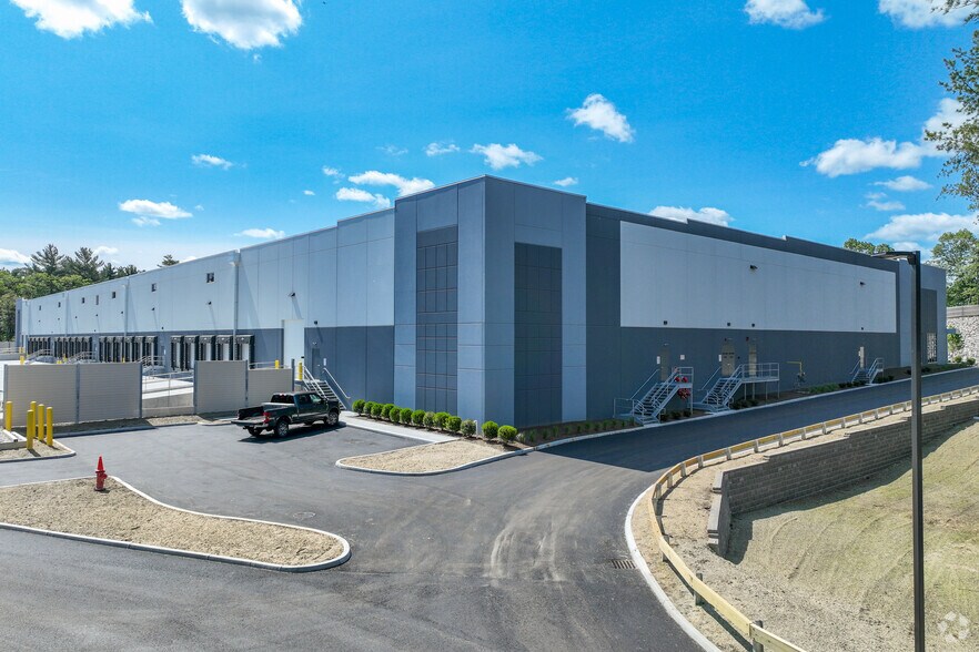 21 Randolph Rd, Randolph, MA for lease - Building Photo - Image 2 of 6