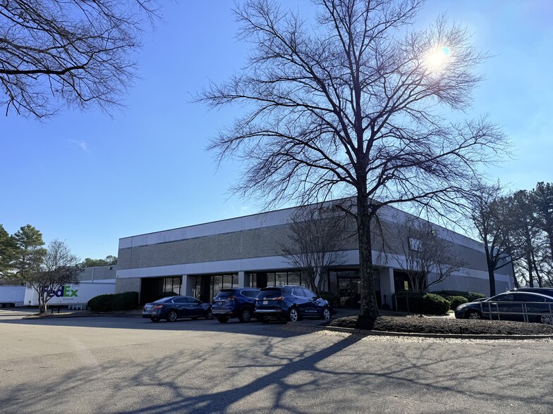 5445 Raines Rd, Memphis, TN for lease - Building Photo - Image 3 of 8