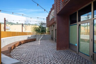 3716 Eagle Rock Blvd, Los Angeles, CA for lease Interior Photo- Image 1 of 12