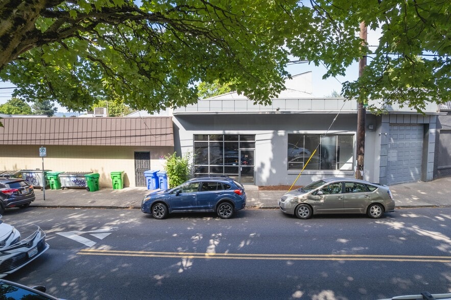 535 NE 28th Ave, Portland, OR for lease - Building Photo - Image 2 of 9