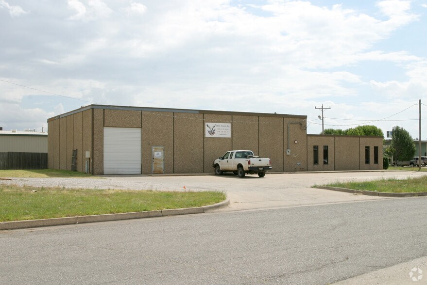 4710 SW 18th St, Oklahoma City, OK for lease - Building Photo - Image 2 of 6