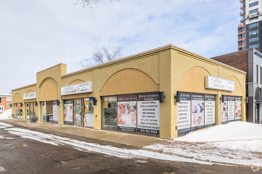 1677 Carling Ave, Ottawa, ON for sale - Primary Photo - Image 1 of 1