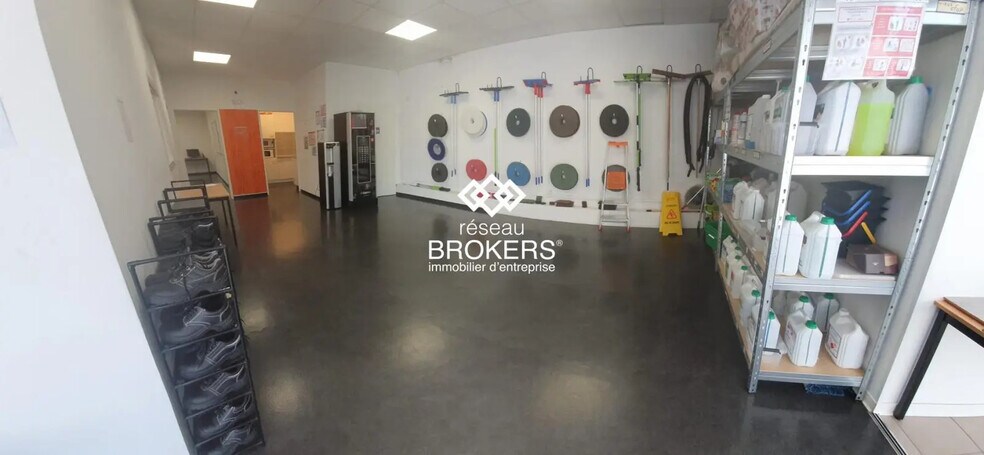 Commerce de détail dans Clermont-Ferrand à louer - Photo intérieure - Image 2 de 10