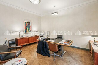 32 Bis Rue De Lubeck, Paris for lease Interior Photo- Image 1 of 11