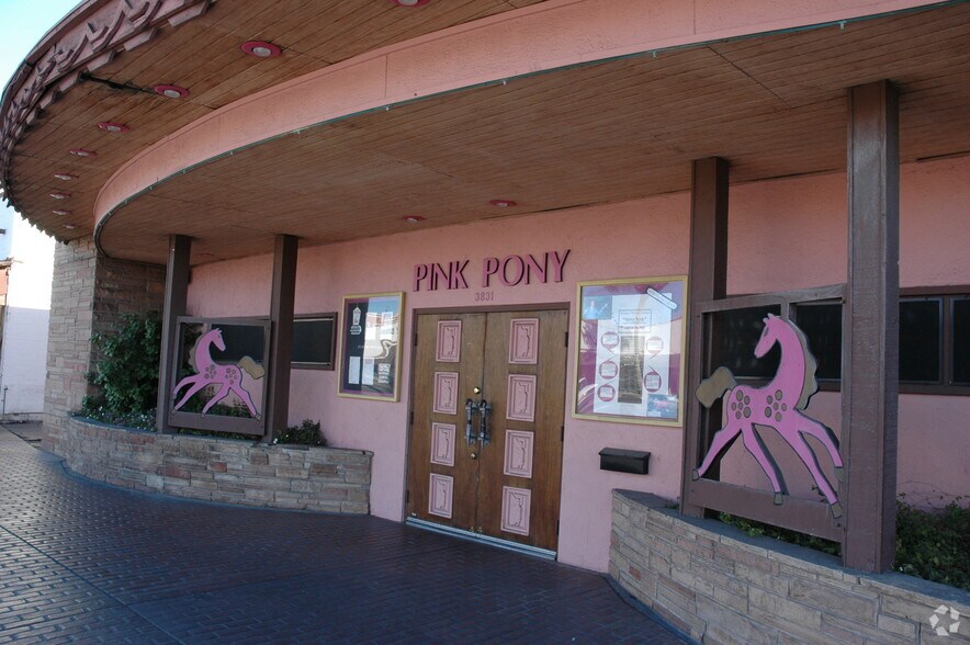 3831 N Scottsdale Rd, Scottsdale, AZ à louer - Photo du bâtiment - Image 2 de 7