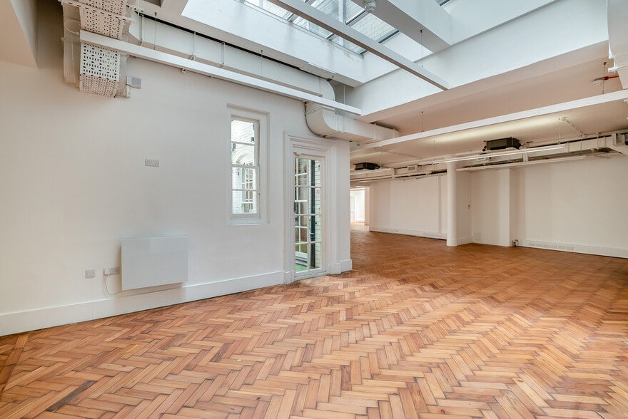 19-21 Hatton Garden, London for lease - Interior Photo - Image 2 of 11